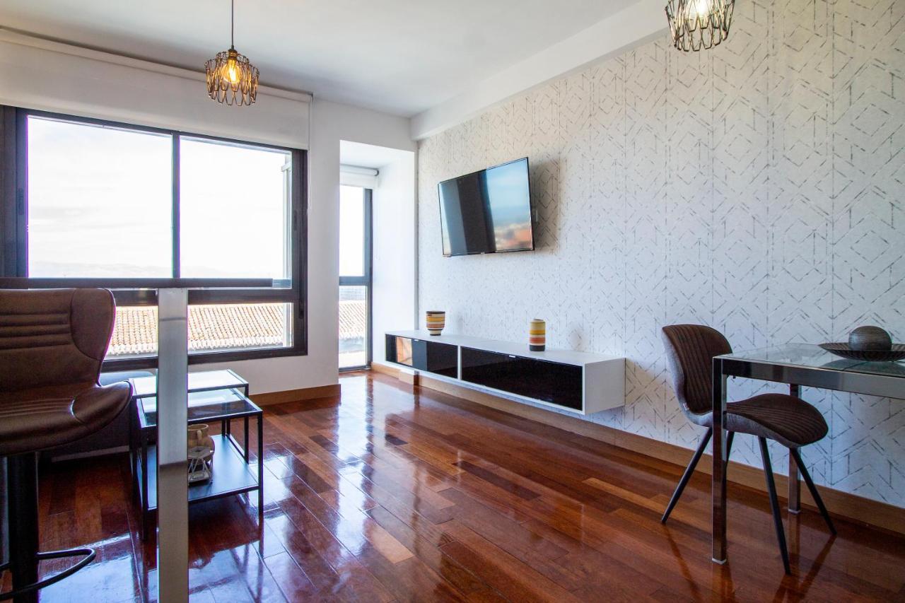 Apartamentos Castilla Luz Business Мадрид Экстерьер фото