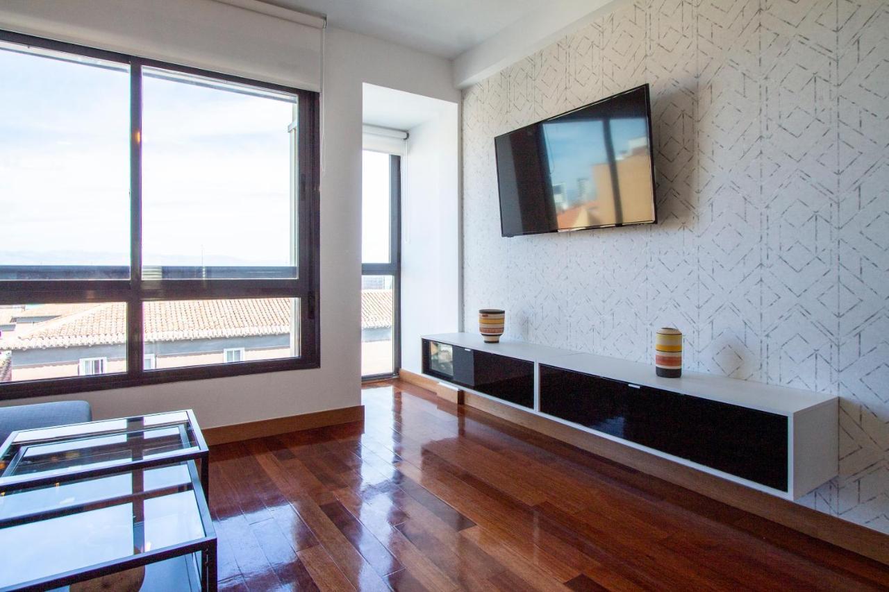 Apartamentos Castilla Luz Business Мадрид Экстерьер фото