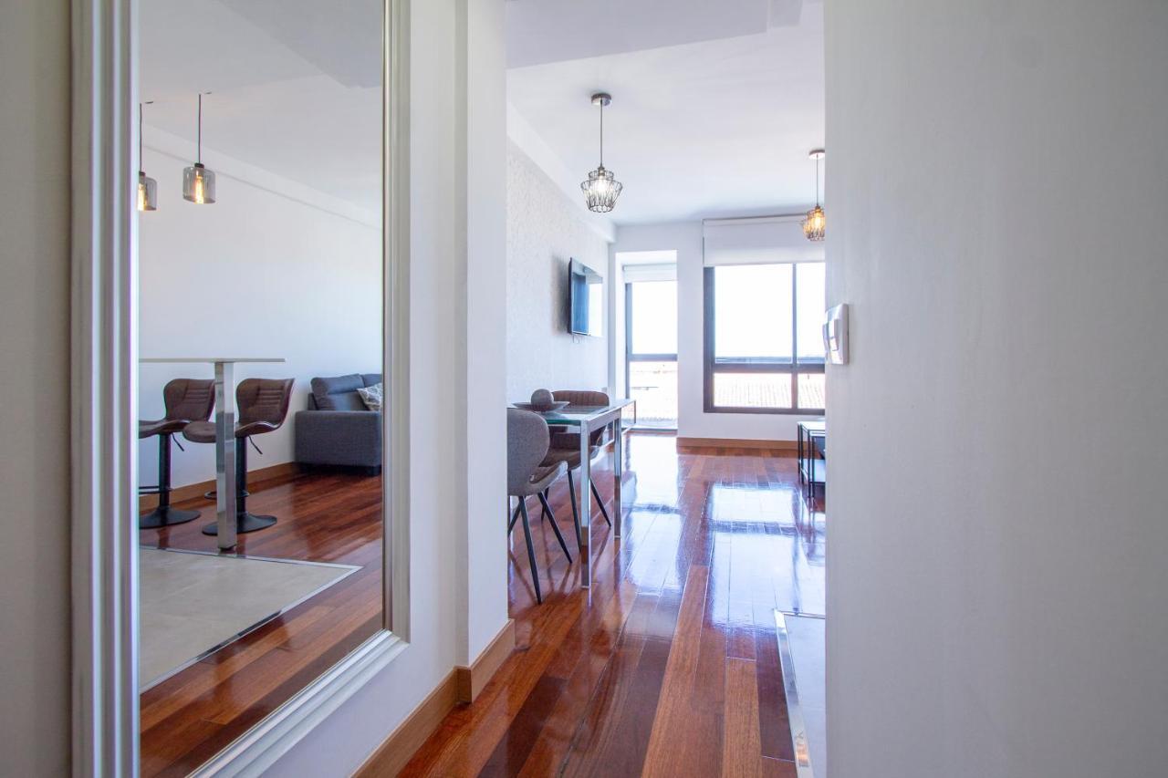 Apartamentos Castilla Luz Business Мадрид Экстерьер фото